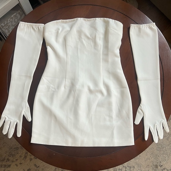 Isabel Strapless Mini Dress in White - Picture 2 of 9